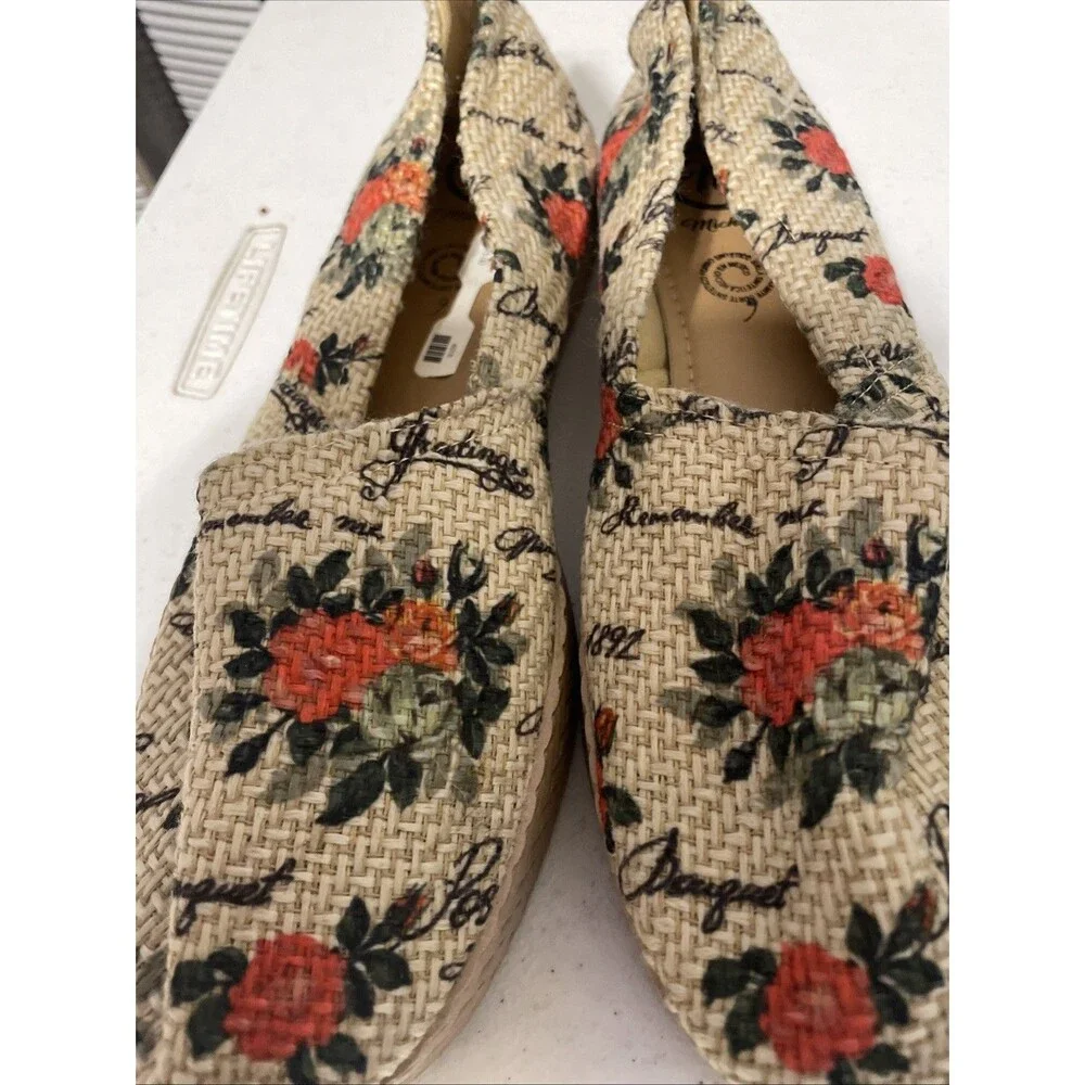 Michelle Mexico  MultiColor Fabric Espadrille Flats Women’s Size 9 New Floral